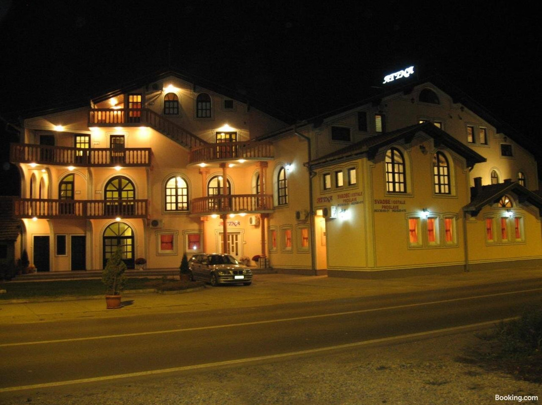 Villa Atina主图