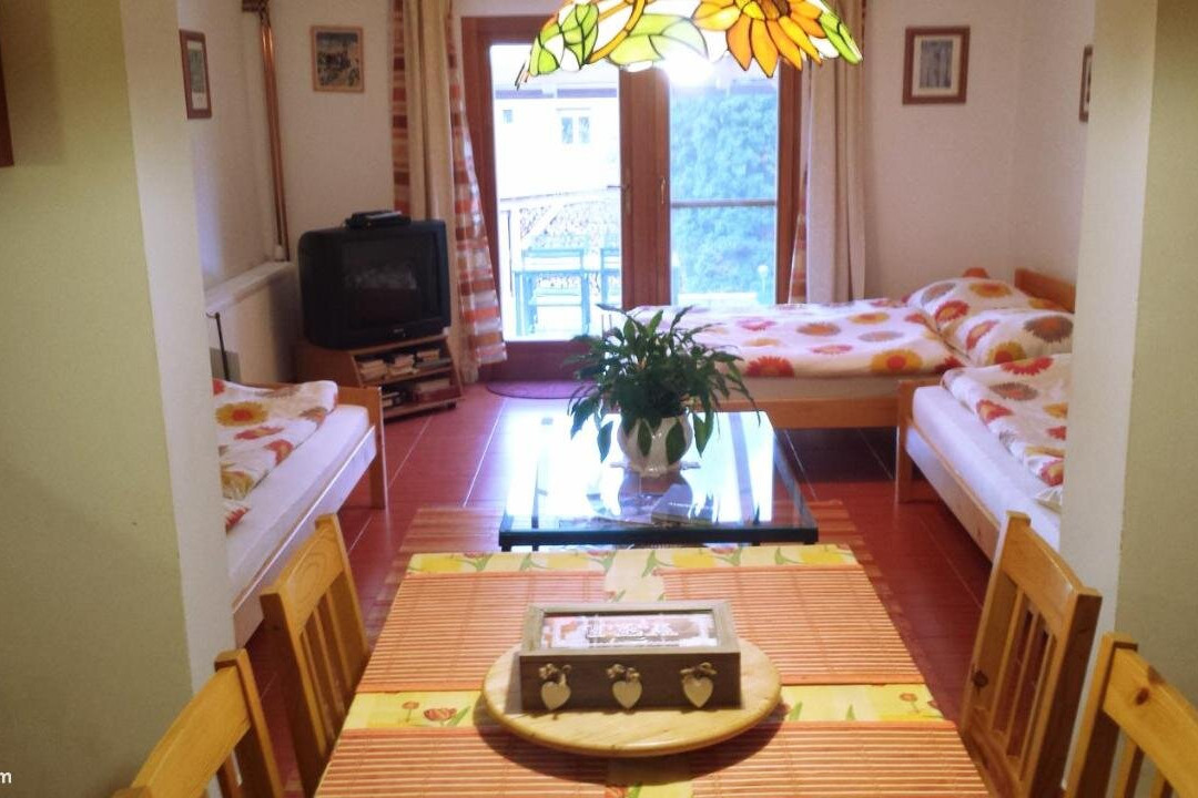 Virag Apartmanhaz主图