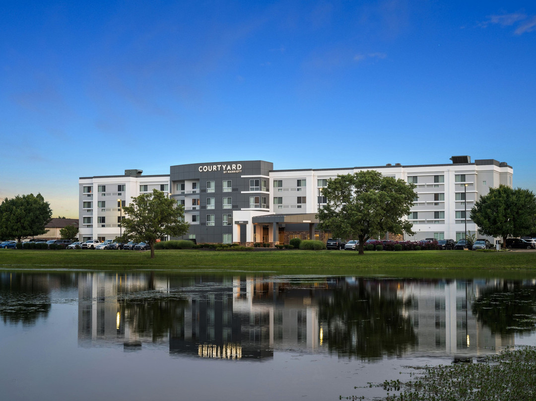 Courtyard by Marriott Evansville East主图
