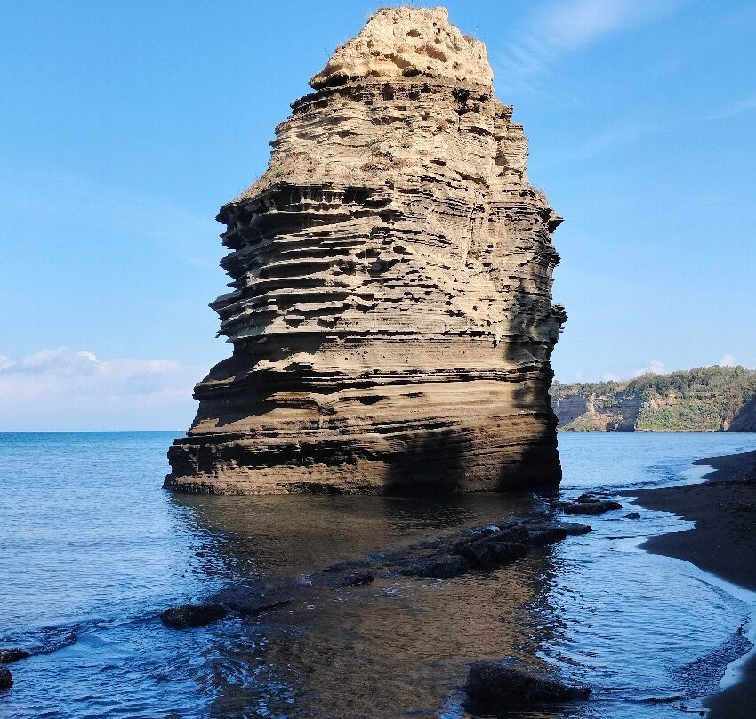 Faraglioni E Spiaggia景点图片