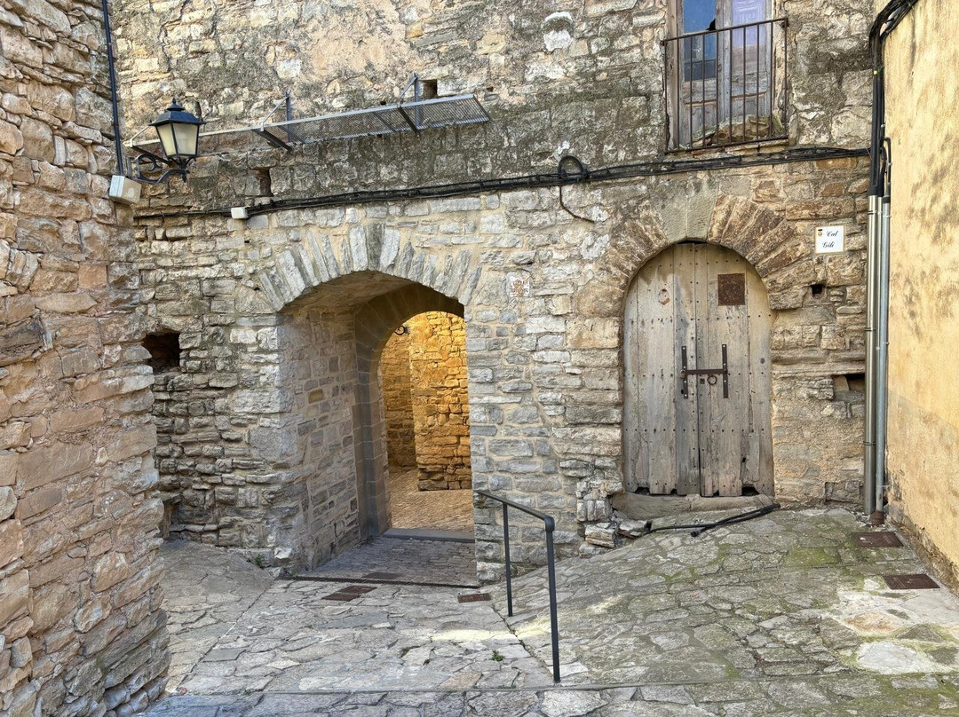 Montfalco Murallat-Les Oluges必去景点