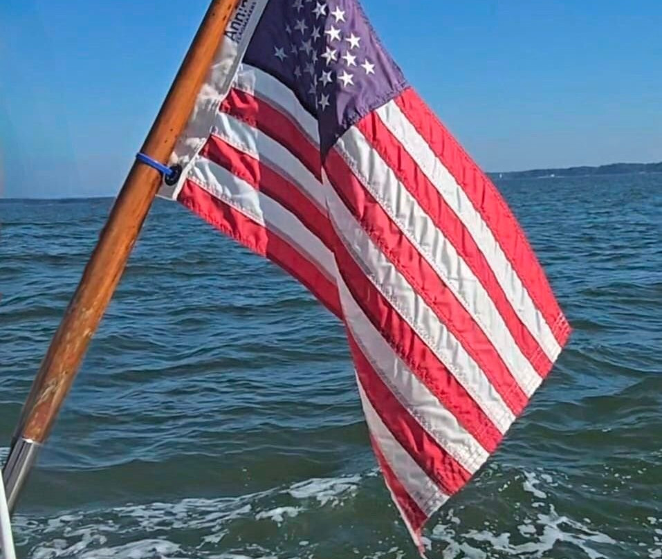 Williamsburg Charter Sails景点图片