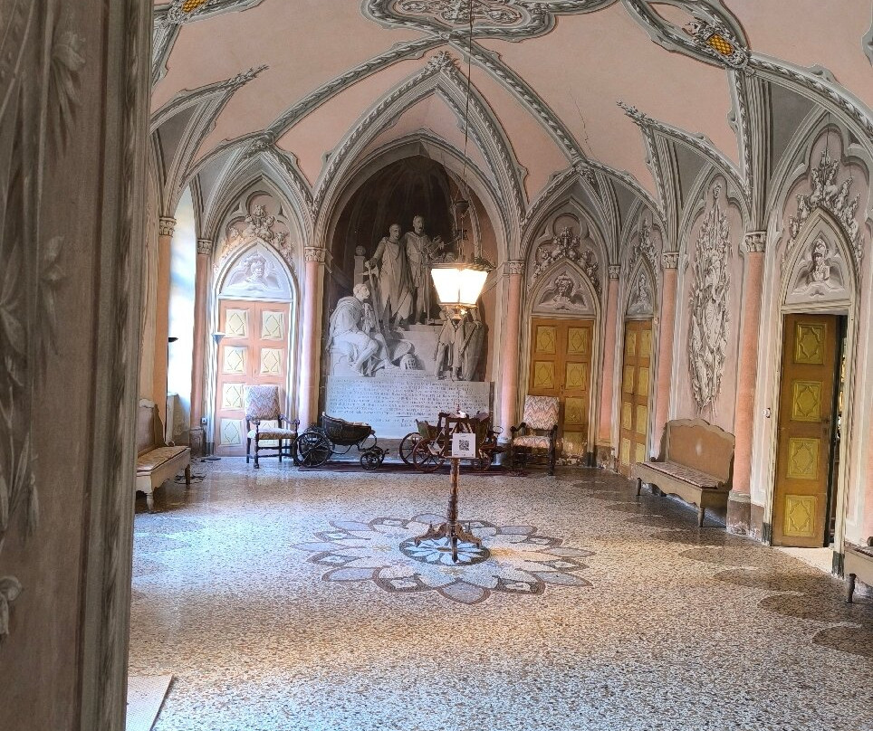 Castello Sannazzaro主图