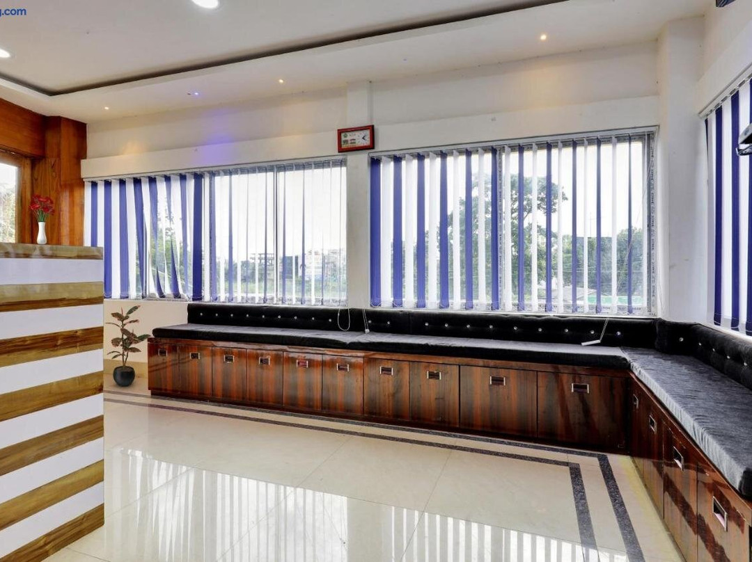 Oyo Lakhi Guest House