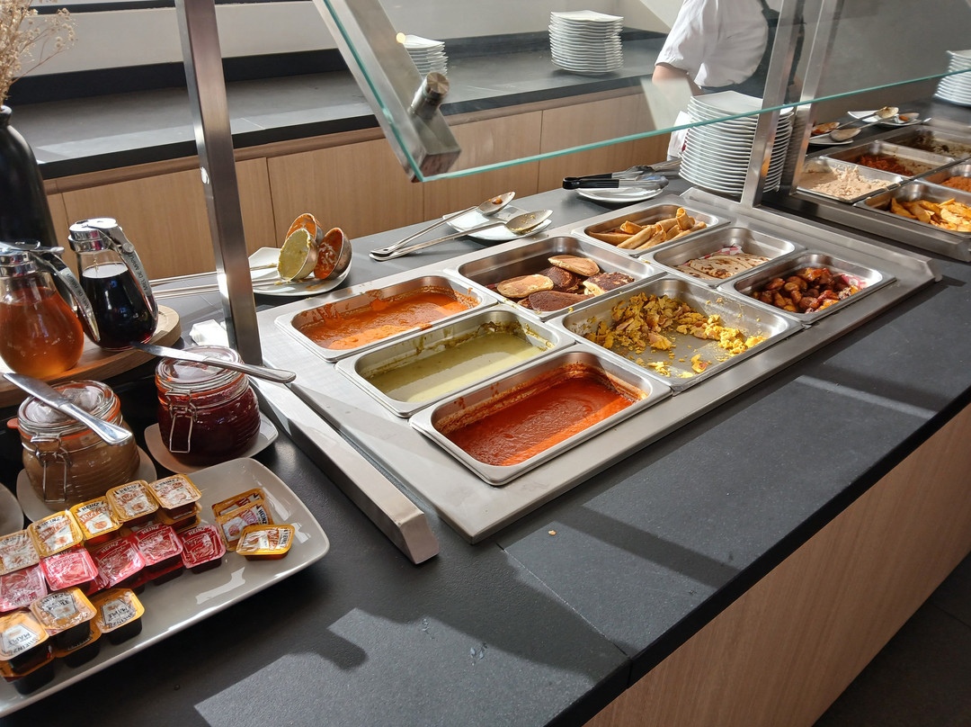 Ramada Encore By Wyndham Guadalajara Aeropuerto主图