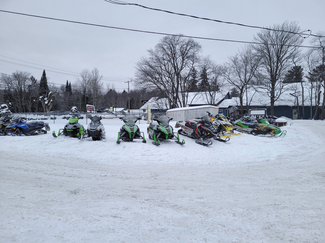 Christy's Motel主图