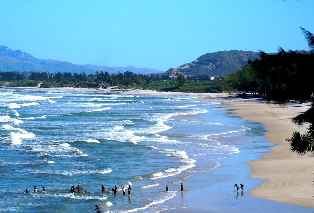 Ampotatra Beach景点图片
