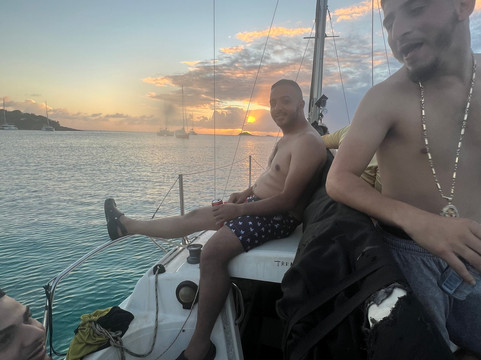 Pyramids Tourism Industries-圣 托马斯必去景点