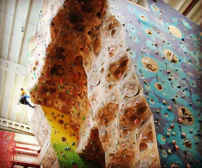 Summit Centre Climbing Wall景点图片