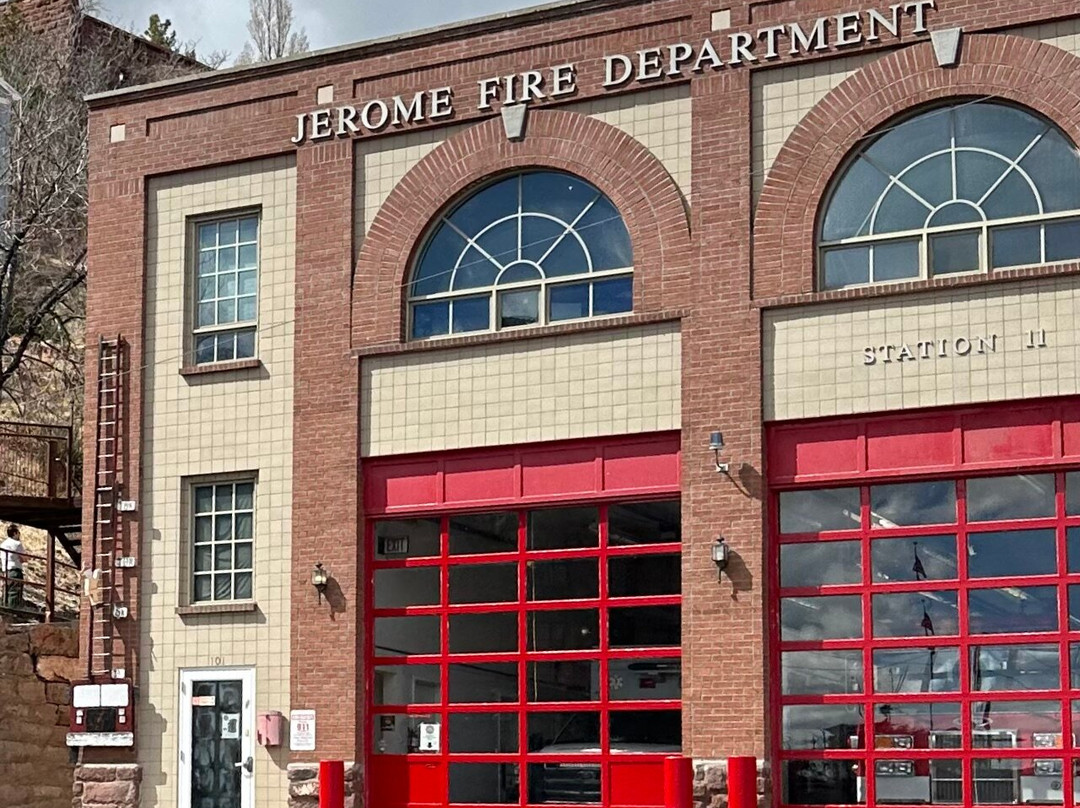 Douglas Mansion-杰罗姆必去景点