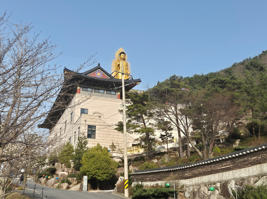 Waryongsan Baekcheonsa-泗川市必去景点