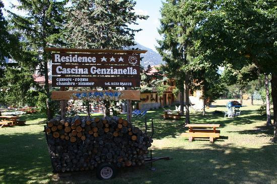 Residence Hotel La Cascina Genzianella主图