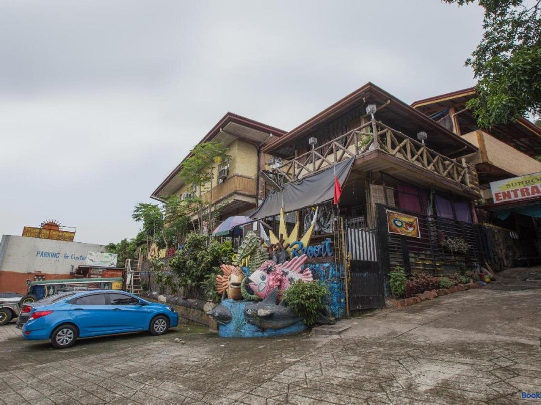 OYO 588 Sunrock Resort