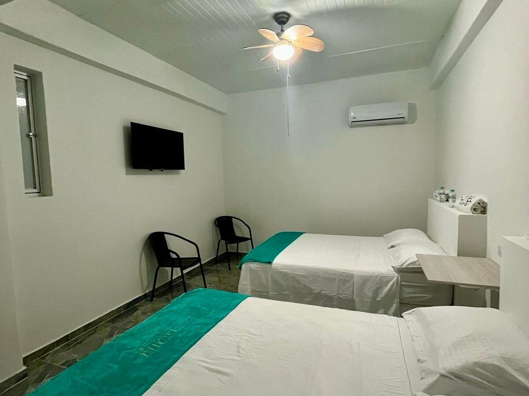 Hotel & Pasaje Comercial Guamaluno