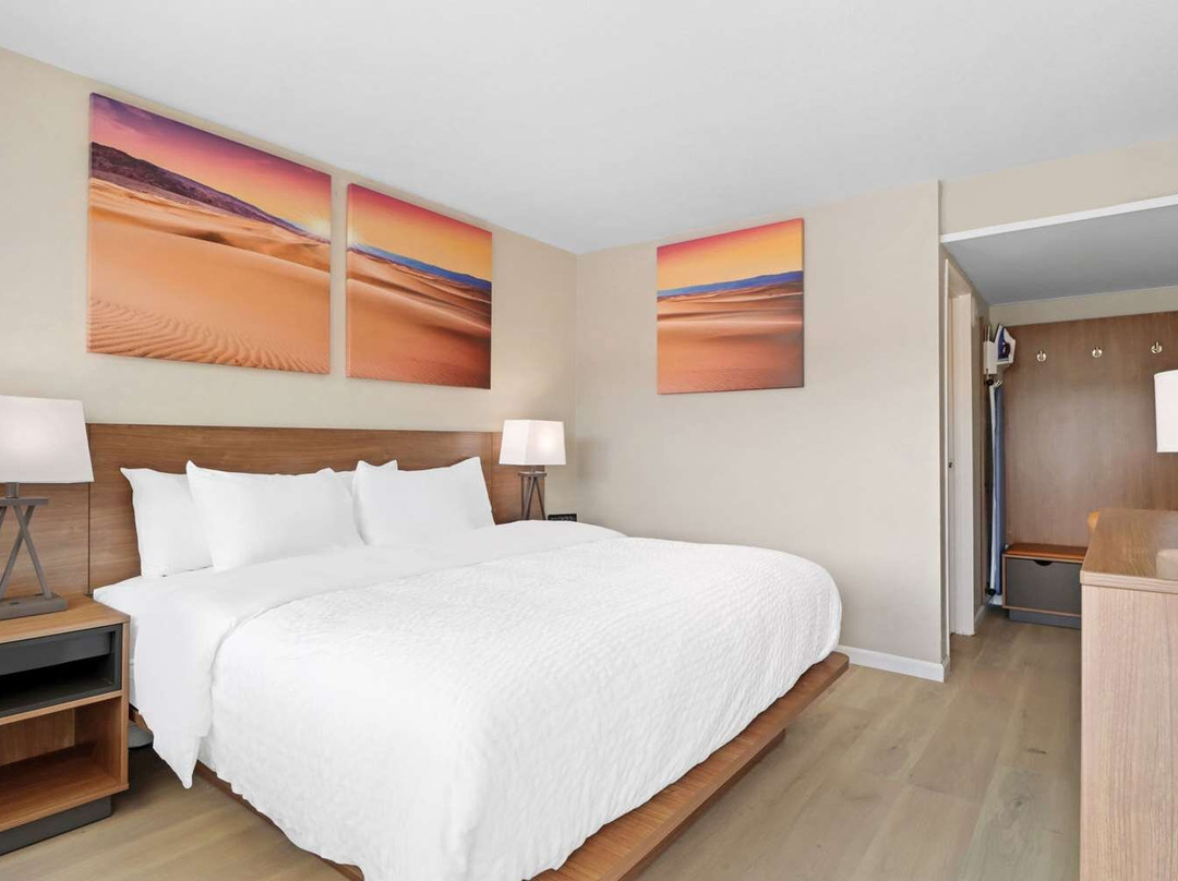 Clarion Pointe Ridgecrest Near China Lake Naval Station