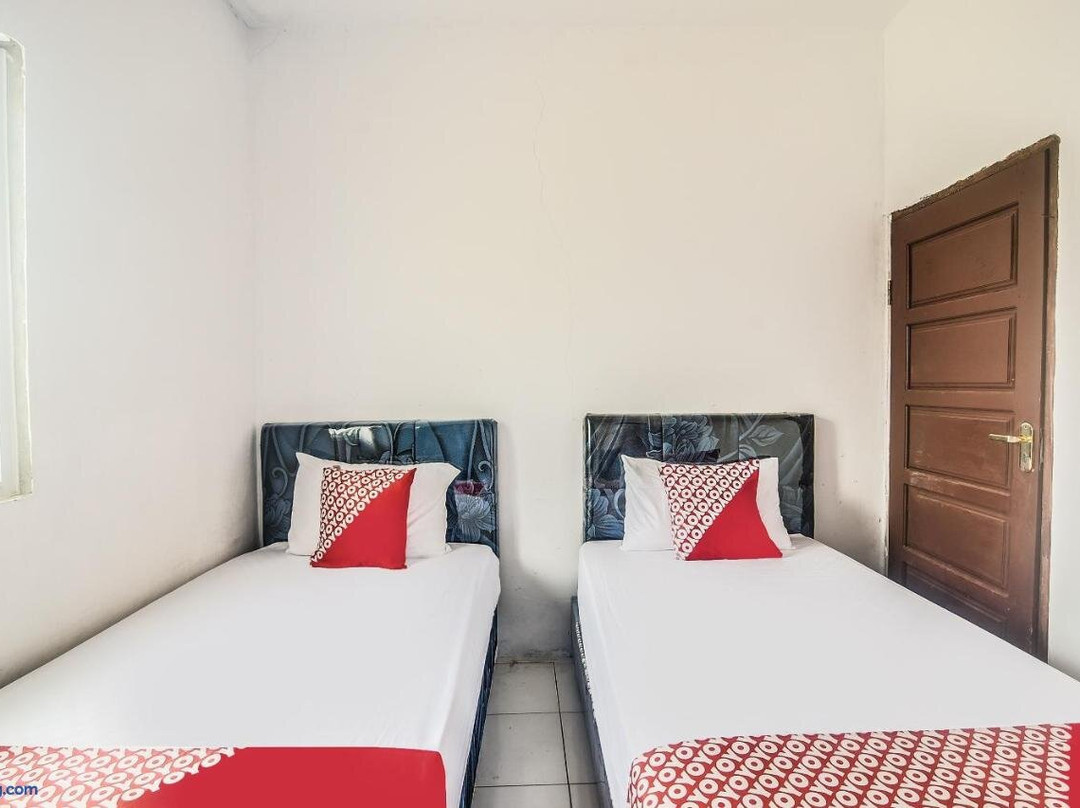 SPOT ON 92000 3m Kost Dan Homestay