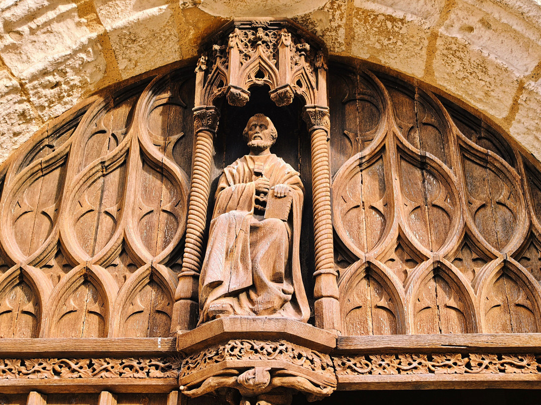 Eglise Saint Pierre-Frontenay-Rohan-Rohan必去景点