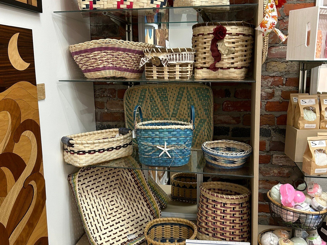 Blue Skies Gallery-汉普顿必去景点