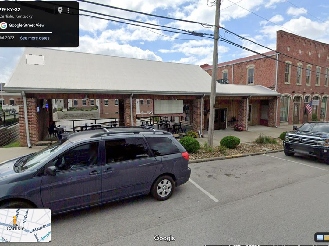 Garrett's On Broadway