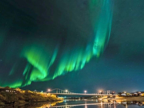 Chasing Aurora tours and sightseeing by local experienced guide