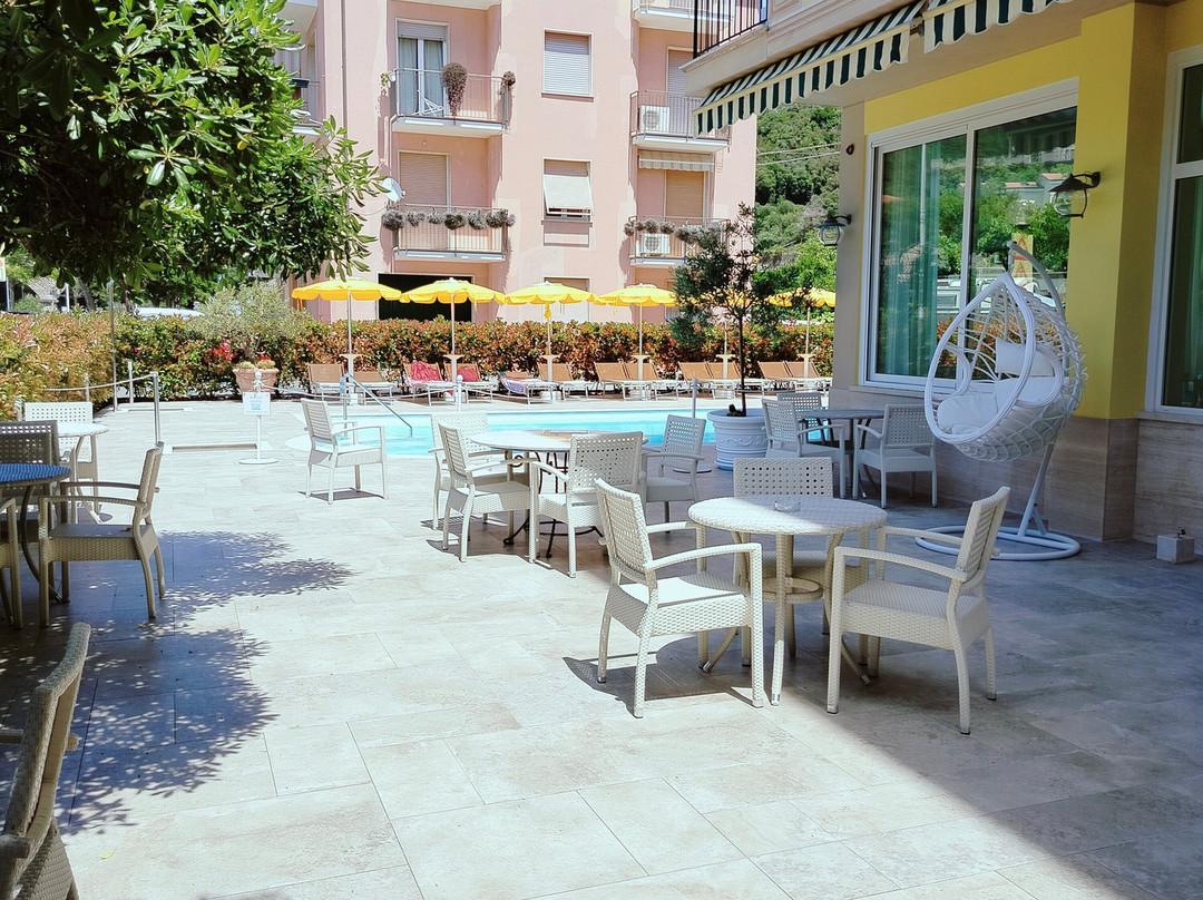 Hotel Riviera主图