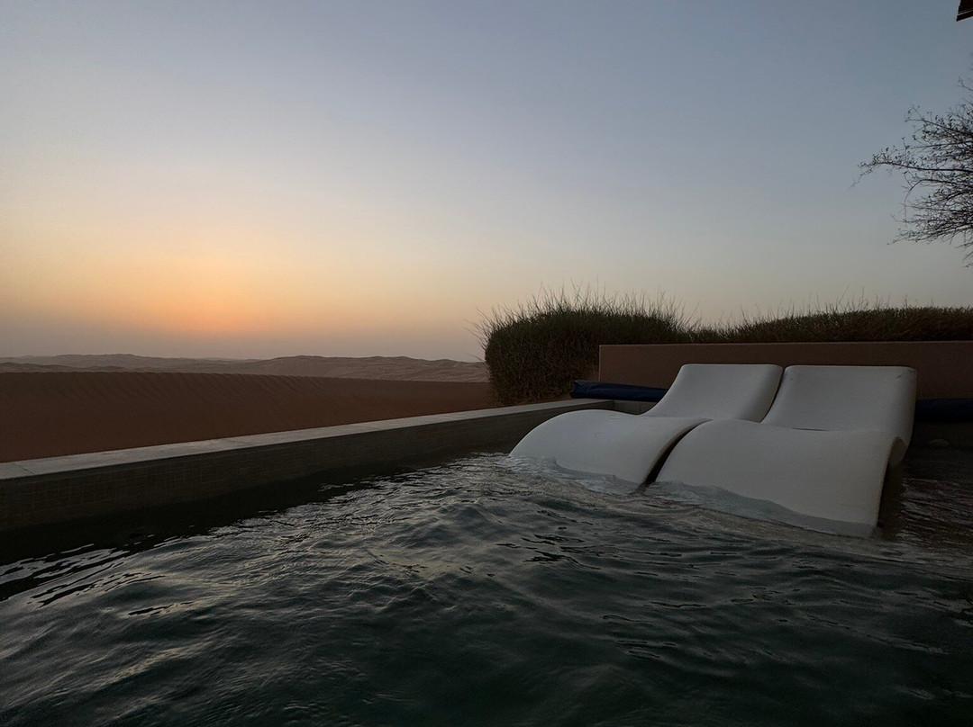 Bab Al Nojoum Bateen Liwa主图