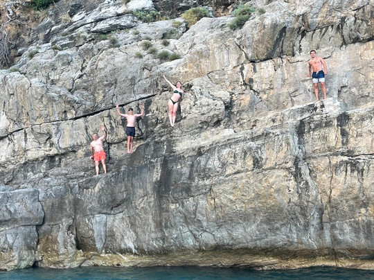 Frankie Boatours-普莱亚诺必去景点