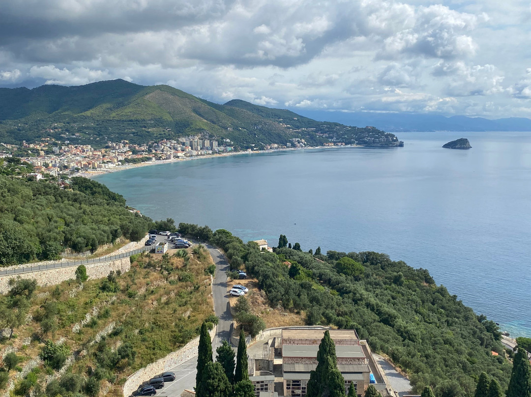 Castello di Monte Ursino-Noli必去景点