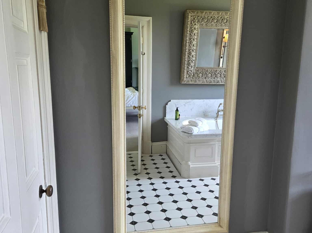 Saltmarshe Hall主图