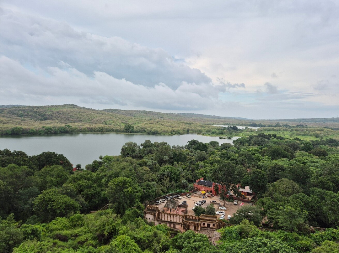 Ganesh Temple-瑟瓦伊马托布尔必去景点