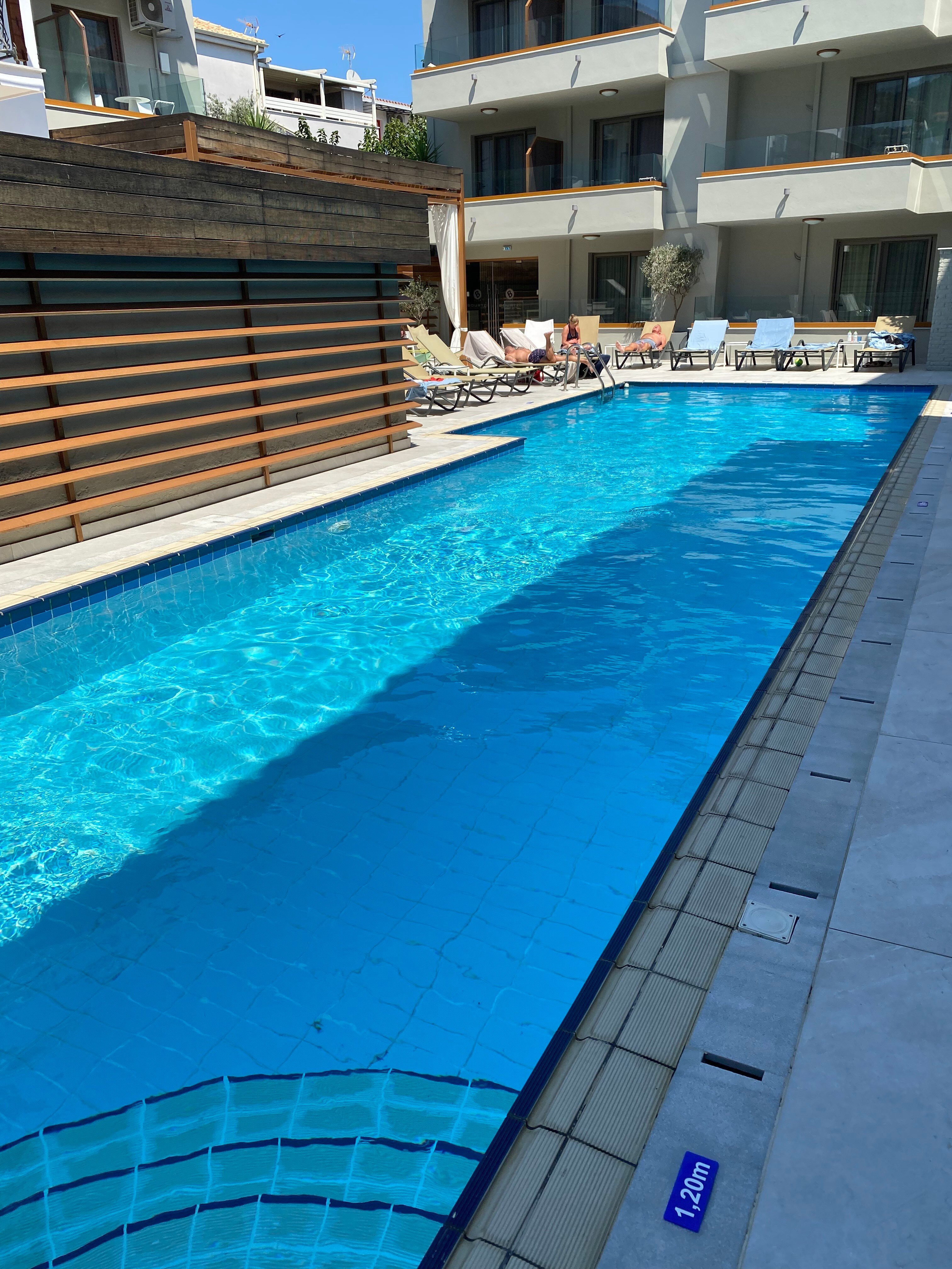 Bourtzi Hotel-泳池