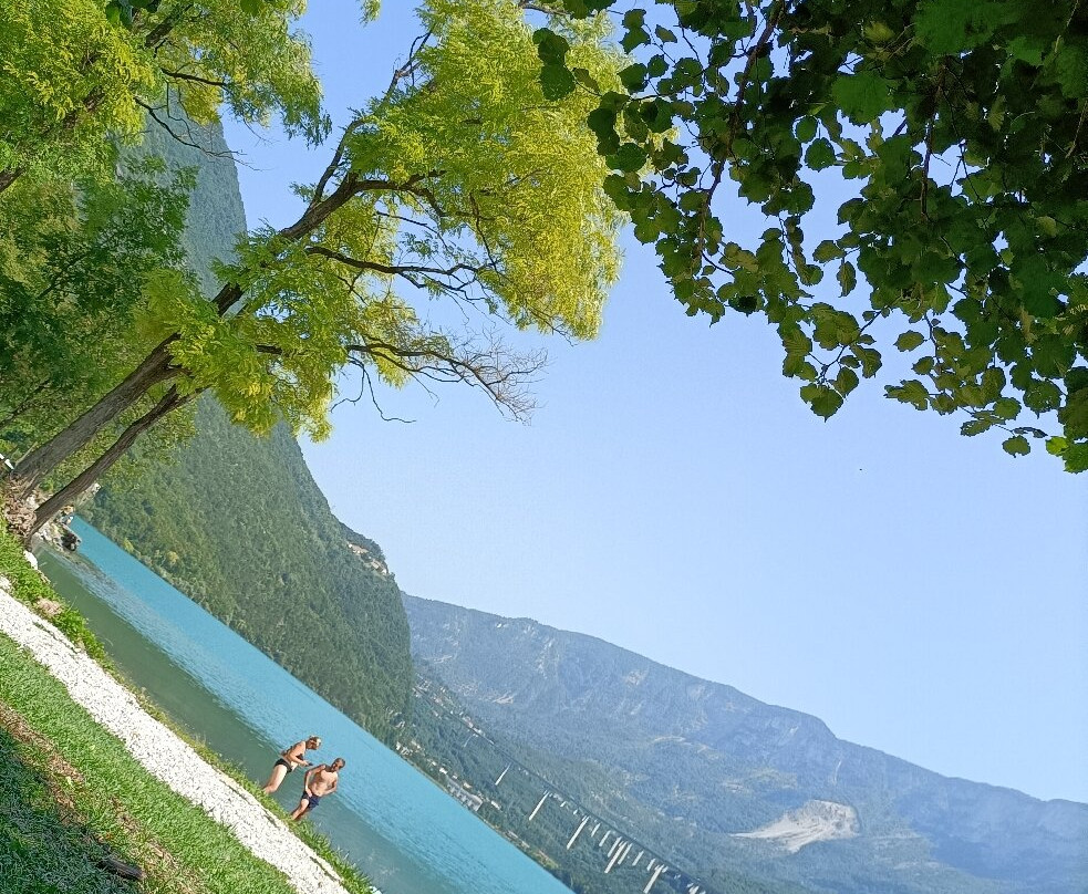 Lago Morto-维托里奥威尼托必去景点