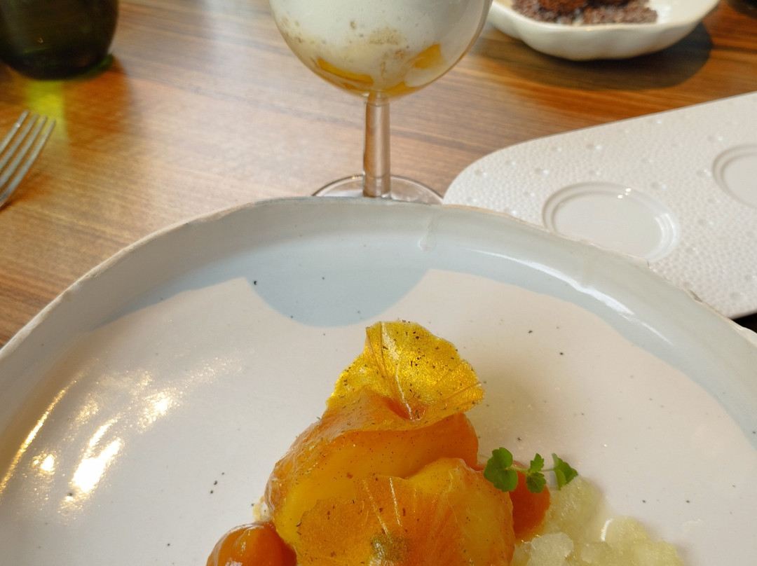 Chateau De Vault De Lugny主图