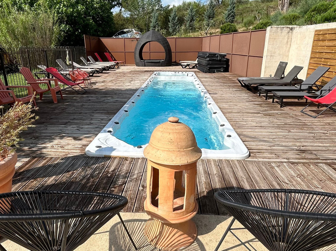 L'Oustaou Du Luberon主图