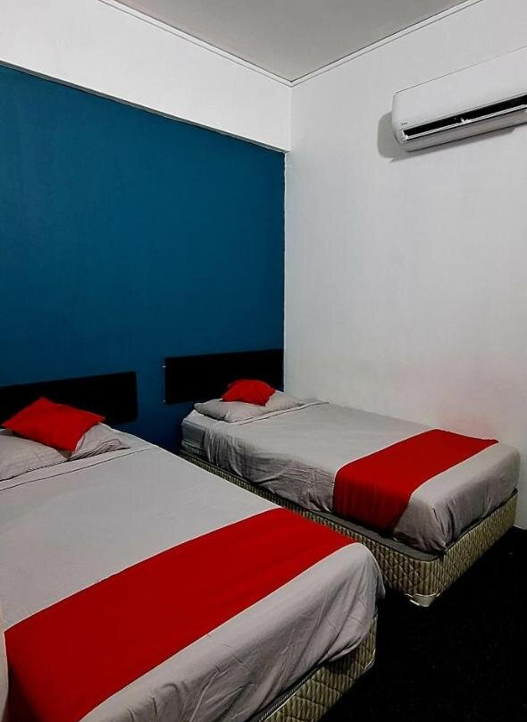 Hotel O Captain Hotel Cafe & Bistro