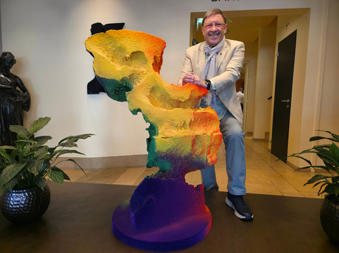 维多利亚大酒店主图