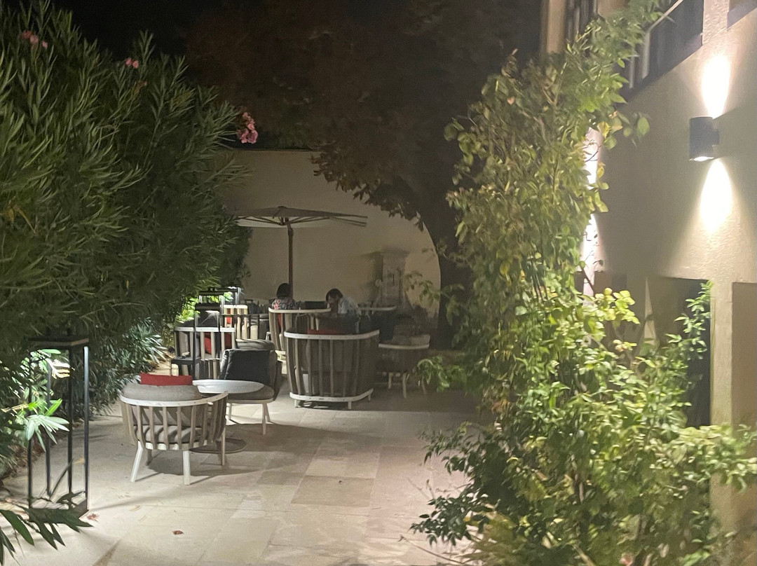 Hotel La Mere Germaine主图