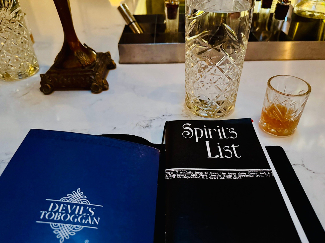 Devil's Toboggan主图