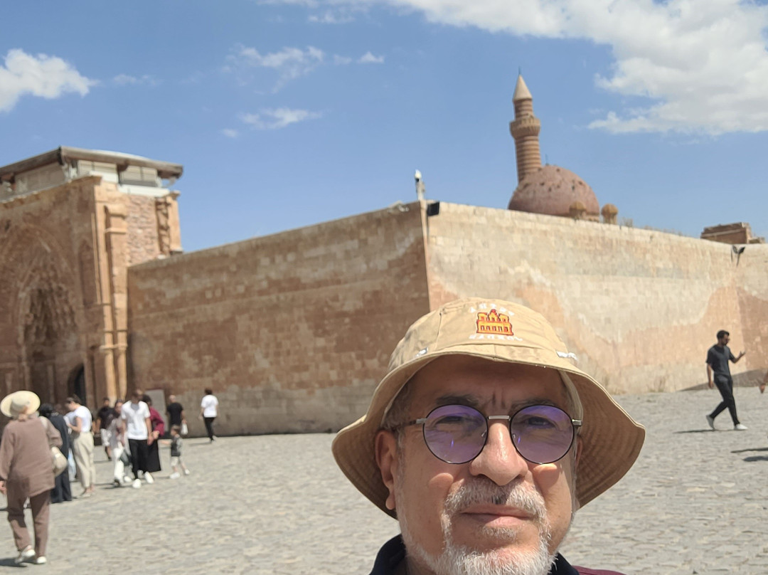 Yol Bir Iran Tours-德黑兰必去景点