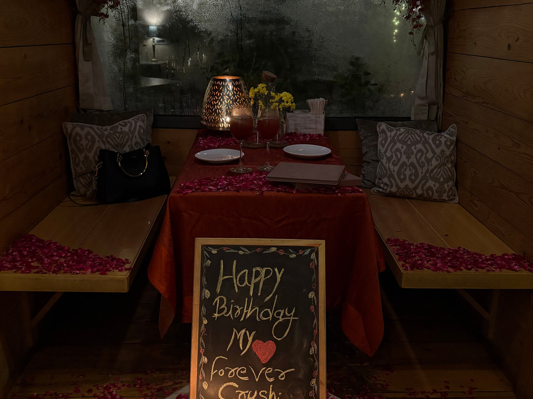 Karma Lakelands Golf Resort & Residences主图