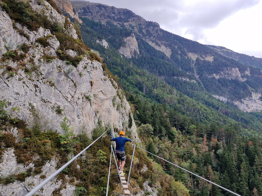 R1 Aventuras - Deportes de Aventura, Barranquismo y Esquí en Pirineos-Villanua必去景点