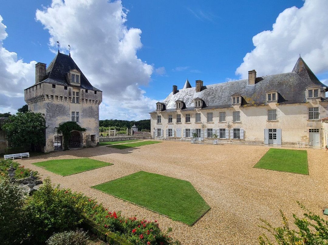 Château de La Roche Courbon-Saint Porchaire必去景点