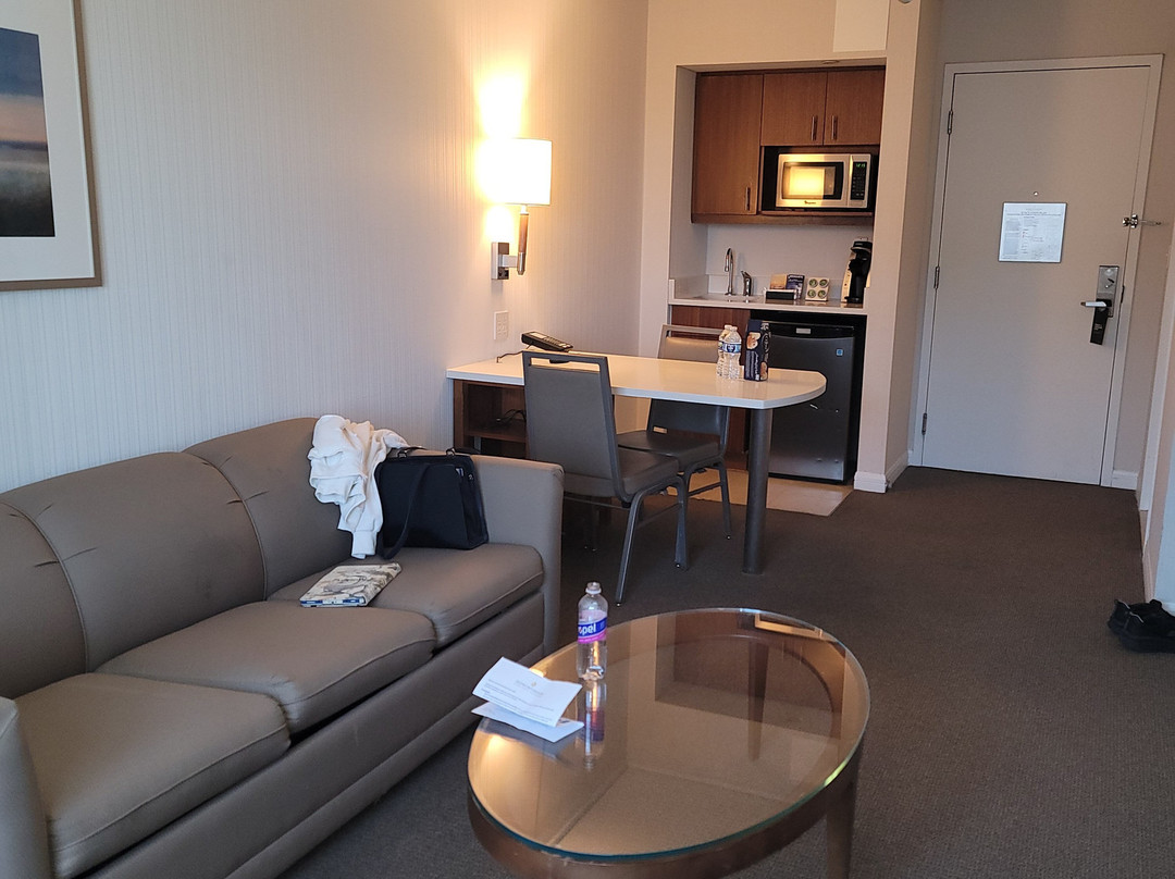 克里夫兰洲际套房酒店主图