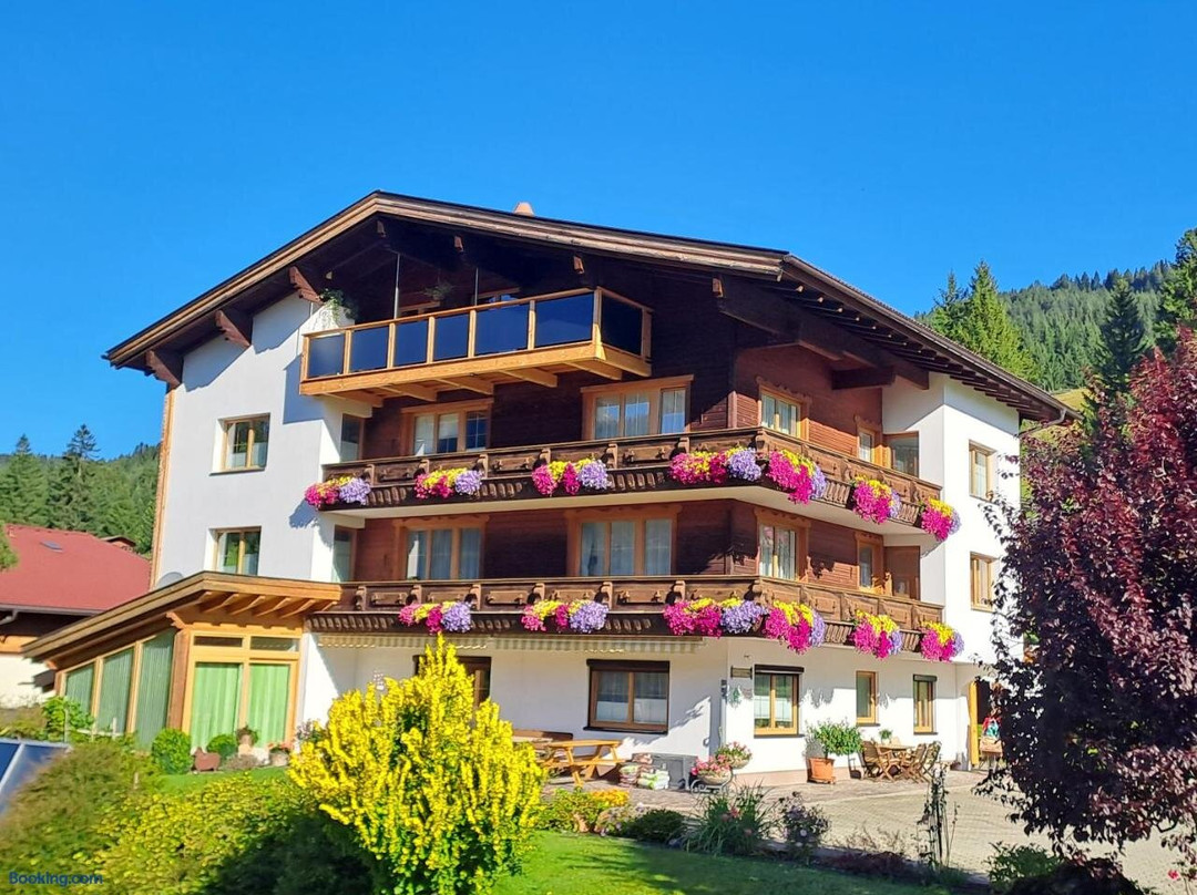 Zoblen酒店住宿-Pension Austria