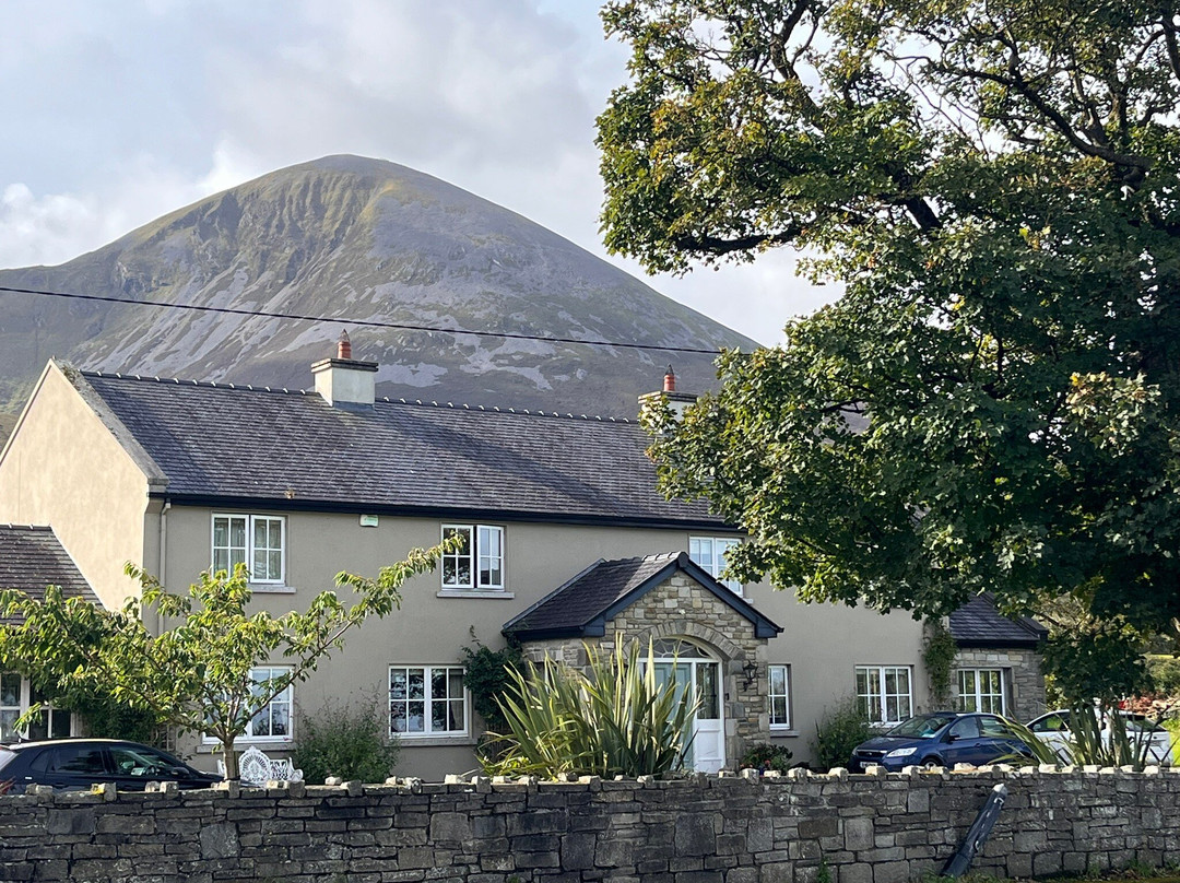 Croagh Patrick Lodge主图