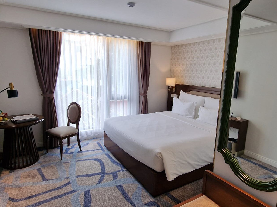 The Oriental Jade Hotel主图