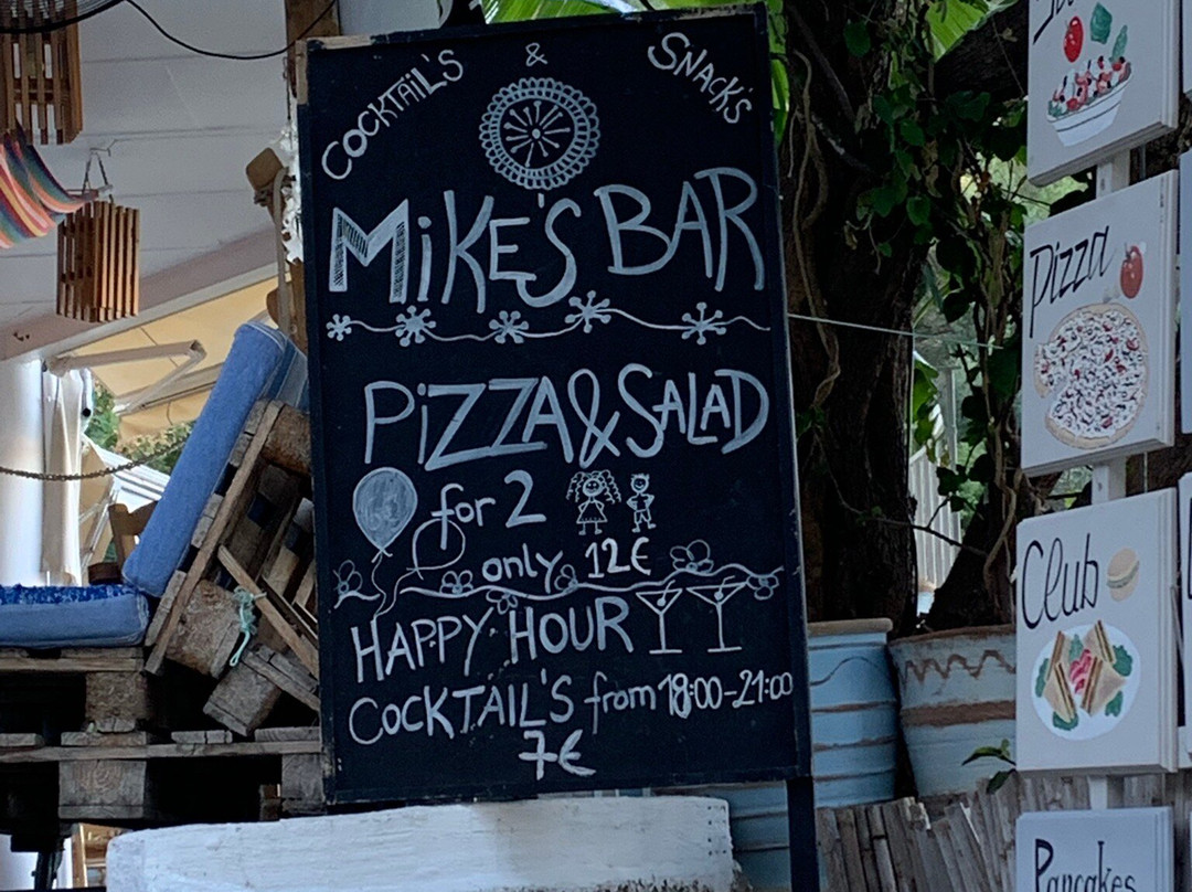 Mike's Bar-Parga必去景点