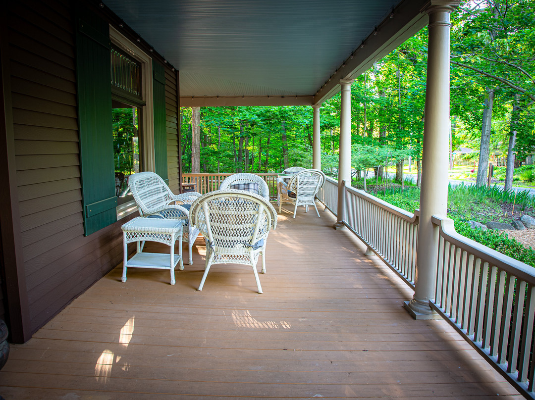 Forest Inn Saugatuck