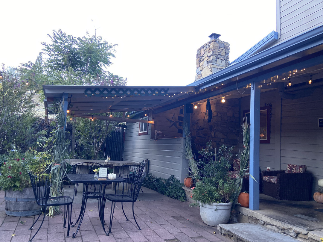 Volcano Union Inn + Pub主图