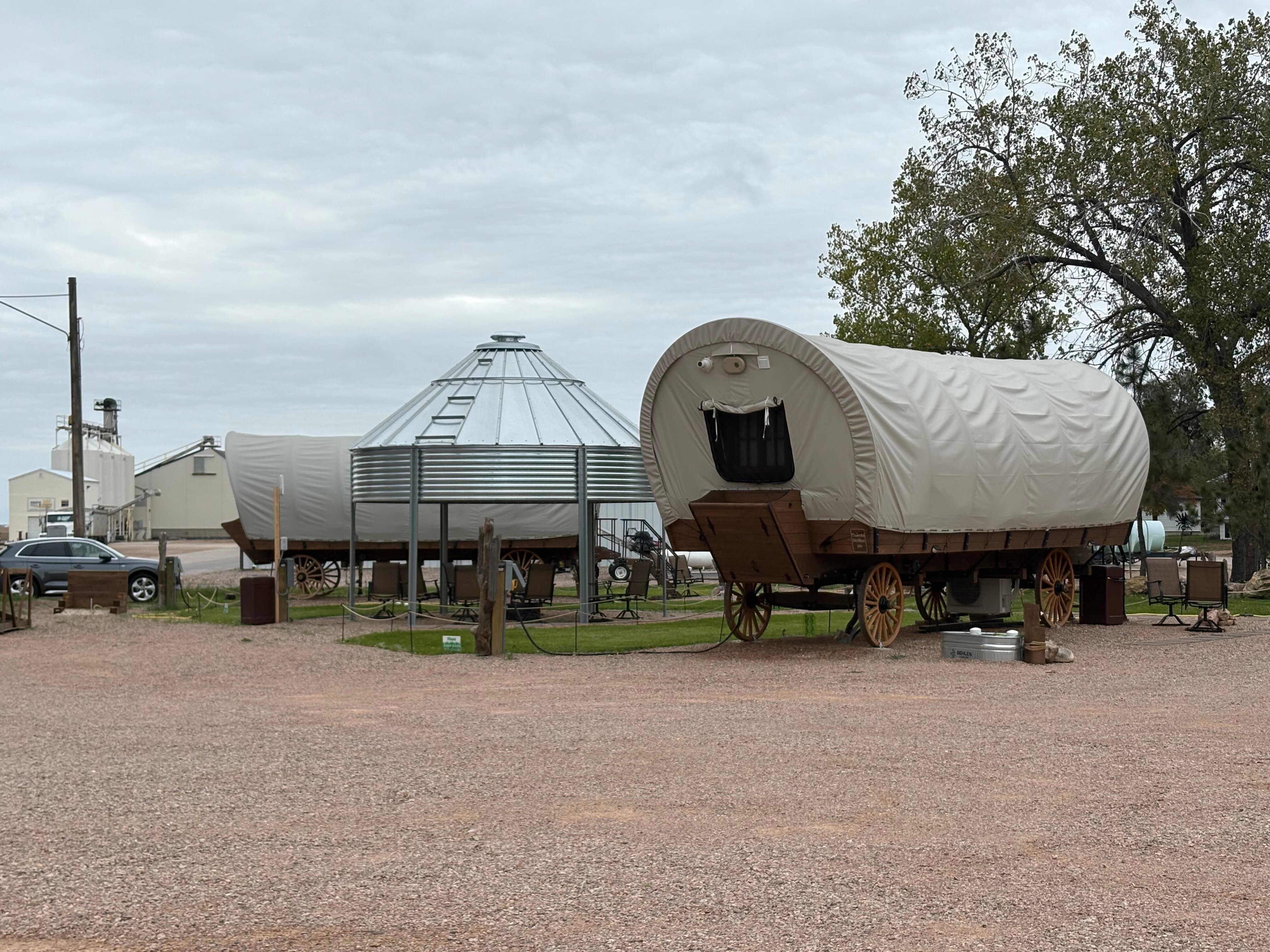 Hansen Inn & Cabins-官方
